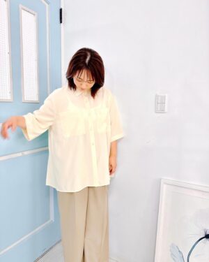 Sayaka Isoyama Instagram - 先日放送された
BS朝日『おかだ＆磯山のただいま開店！いいものでワォ』
岡田さんが元気で現場を盛り上げてくださり
楽しい収録でした！！

シャツ @manof_official
パンツ @nave_jp