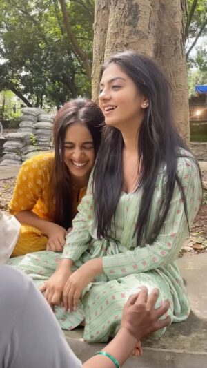 Sayali Salunkhe Instagram - To my amazing best friends,

My life has truly transformed since the day I met you all. You’ve given me a sense of safety and made me feel incredibly special. Your constant prioritization and unwavering support have placed me on a pedestal I never imagined I’d stand on. 
You are more than just friends, you are my chosen family. I am beyond lucky to have you in my life, and I finally feel like I’ve found the best friends anyone could ever ask for. Thank you for being my pillars of strength and my sources of joy.