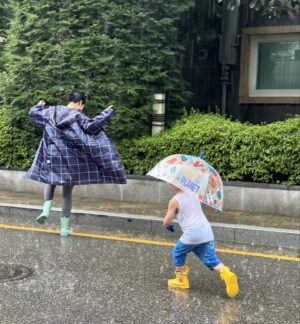 Sayuri Fujita Instagram - 어떻게 보일까 보다 어떻게 되고자 하는지에 집착하면  인생이 조금 더 선명하게 보이기 시작한다. 

If you focus more on what you want to become rather than how you might appear, life starts to become a bit clearer.
#freespirit #rain #TheShawshankRedemption