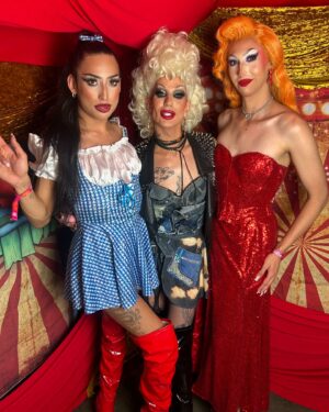 Scarlett Bobo Instagram - DRAG CON DAY 2 ROUND UP’!
•
•
•
Thank you for everyone who came to stop by and share your stories and love and light! @rupaulsdragcon is always such an amazing weekend I look forward too! 
Can’t wait to do it all over again!
Photo by @davidelaffe