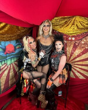 Scarlett Bobo Instagram - DRAG CON DAY 1 RECAP
•
•
•
@rupaulsdragrace @rupaulsdragcon