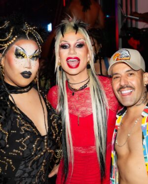 Scarlett Bobo Instagram - IDOL WORSHIP!
•
•
Every Thursday at @beachesweho brought to you by @thecococayne 
📸 @heyitsbenjaminn