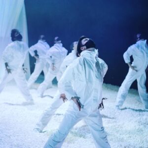 Scott Bakula Instagram - Support the arts! Only two weeks left to access Louisville Ballet’s Rite of Spring, choreographed by my friend @andi_schermoly. Original, haunting, and timely, the piece was created during the height of Covid and illustrates the power and collaborative spirit of dance. It’s an extraordinary accomplishment. You won’t be disappointed. PS My son @owen_bakula is one of the dancers. Go to louisvilleballet.org for your digital ticket! 

@louballet 
@samenglishphoto