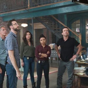 Scott Bakula Instagram - Tonight’s case hits close to home for Wade and Pride. Don’t miss #ncisnola tonight on CBS @NCISNewOrleans @CBS @JDS_PR @jaydschwartz