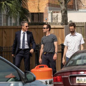 Scott Bakula Instagram - Tonight’s newest episode is so cool we had to get our shades on. So don’t miss @ncisnola on @cbstv tonight.
#ncisneworleans #ncisnola #cbs #newepisode #tuesdaynight