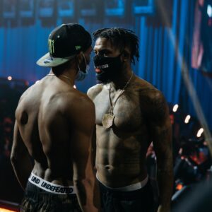 Scott Coker Instagram - It’s fight night on @cbssports at 7pm ET / 4pm PT!

Who will advance in the Grand Prix, and get a shot at the featherweight title and $1,000,000?!