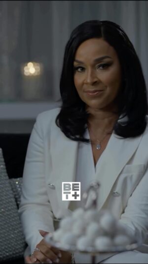 Sean Ringgold Instagram - My Real Mom @thereallraye1 Aka Donna ain’t no Joke 👊🏾 season 5 episode 5 of  the @familybusinessbet streaming now on @betplus is a pivotal  episode you won’t want to miss 🔥 🔥🔥

#crimedrama
