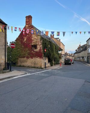 Sebastian de Souza Instagram - 🐄 At the very top of Sheep Street, in Charlbury Town, stands another kind of animal, known for being much more brown. Though usually scary and unkind and unfriendly, this one on Sheep Street is as soft and as warm and as magical as a fairy. We should know, we paid it a visit only recently, and were wined and were dined and made to feel other-worldly fine, such was the kindness of this caring old calf. So, to any other livestock, longhorn or short, if you’re hankering for a hunkering or longing to kick your hoofs, this Bull’s for you. Go, you’ll not regret if you do. Lv SdS