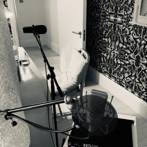 Sebastian de Souza Instagram - From This 📚 > To THIS 🎙!!! 

Can’t believe that in just 4 months the amazing team at @offlineruniverse have gone from publishing Kid: A History of the Future to producing a brand new Audio Drama series based on the book!!! 

Listen on @spotify now! Or wherever you get your audio! 

Starring the wonderfully talented @tanyaburr as El Kellis, @sadiesoverall as Izzy and many many more, with cover art  illustrated by @nicolas_bannister and an original score composed by @jamiewhtjay I have never been prouder of anything in my life! 

I hope you love it as much as I do!!!