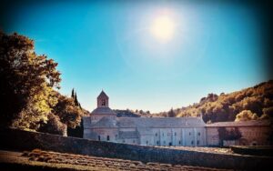 Sébastien Roch Instagram - Abbaye Notre-Dame de Sénanque @abbayedesenanque