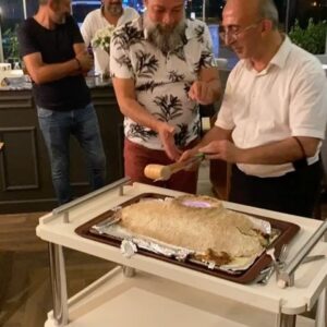 Seda Yıldız Instagram - Yol yorgunu olsakta Recep kardeşim’in muhteşem restaurantın da bu güzel lezzetleri tatmadan uyuyamazdım... @guzelbalikizmir