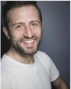 Sefa Tantoğlu Instagram - .
.
.
#headshot #fotografia #fotografie #actor #oyunculukegitimi #diksiyoneğitimi #diksiyondersi #cast #oyunculukegitimi