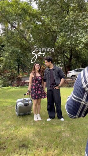 Sehrish Ali Instagram - Stay tuned for something amaaaazing is on the way!!!!!

Song- @naalayak__ 
Makeup and hair :- @annie_sohail_ @sunny_makeup_artist 
Location:- @sukoon_glamping 
Designer :- @anusoru  @nidhikurda 
Dop :- @mohitflyofficial 
Equipments :- @accord_equips_mumbai 
  #door #sehrishali #piyushsahdev #naalayak #sahilsamuel #new #musicvideo #love #song #viral #trending