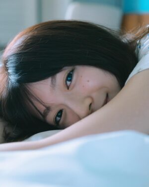 Sei Shiraishi Instagram - この度、2nd写真集が発売されることになりました！

私のやりたいことが全て叶った、素敵な一冊ができたと感じています。
撮影をしていく中で、「信頼をおけるこのチームに、あれもこれも撮ってもらいたい！」という想いが生まれていき、沖縄の地で開放的に、大胆かつ自然体な私をヘルシーに収めていただきました。
私が絶対に残しておきたかった寝起きのすっぴんショットや、25歳の私が今見せることのできる大人な一面、俳優としてではない等身大の姿がたっぷり詰まっています。
この一冊をぜひ受け取っていただけると嬉しいです！

宝島社より、9月6日(金)発売です📚

#白石聖写真集