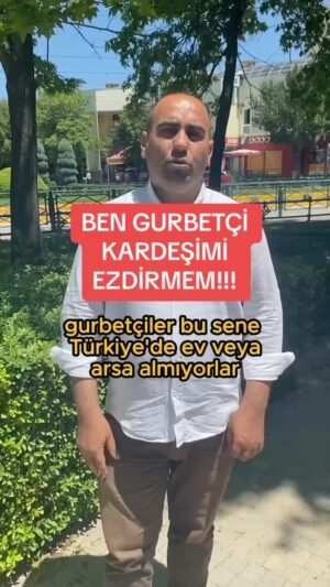 Selim Gülgören Instagram - Bu röportajı yapan abimiz yanlış anlamasın ben genel olarak konuşacağım, son zamanlarda ülkemizde gurbetçilerimizin üzerine çok fazla gidilmeye başlandı.Her gurbetçimizin cebinde faize yatıracak parası varmı? Avrupa’da hayat şartları çok kolaymı ?Ayrıntılar video’da 👈📺
.
@gzt26com 👈 röportajıdır📺
.
.
#selimgülgören #şarkıcı #oyuncu #instagram #instareels #gurbetçiler #pahalılık #euro #Türkiye #Avrupa #emekçilerimiz