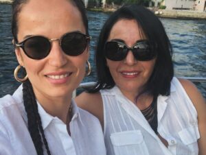 Selin Demiratar Instagram - Nice Mutlu Yaşlara Anne’cim💞