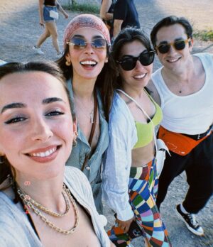 Selin Şekerci Instagram - Paradise 🪐🌍🌕💫🌈💜

#coldplay günlüğü 1’