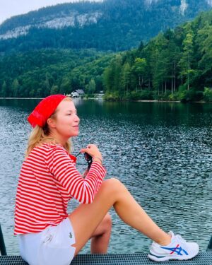 Selma Ergeç Instagram - Thank you @mayrlife_official for your diligent care and helping us detox and rebalance mind, body and soul. We leave with wonderful memories feeling light as a feather. 
🙏🏻💫🌸
#davet #reklam