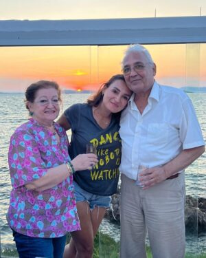 Sema Ergenekon Instagram - Canım annem canım babam ❤️ @tcmuserrefergenekon