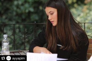 Sema Ergenekon Instagram - #Repost @ayyapim with @make_repost
・・・
Yargı I Pınar Deniz ve Kaan Urgancıoğlu’nun başrollerini paylaştığı, Ali Bilgin’in yönetmenliğini üstlendiği, Sema Ergenekon’un senaryosunu yazdığı ‘Yargı’ dizisinin hazırlıkları tüm hızıyla devam ediyor. Bir cinayet vakasıyla yolları kesişen bir avukat ve bir savcının etkileyici hikayesinin anlatılacağı dizinin oyuncuları sete çıkmadan önce okuma provası için bir araya geldi.
@yargidizi yakında @kanald’de! #ayyapim #yargı @yargidizi