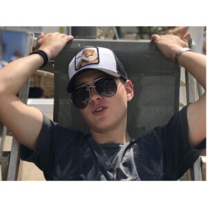 Semyon Treskunov Instagram - с др, кароч