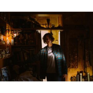 Semyon Treskunov Instagram - Демон в клетке - спите, детки.
Making of | Буерак | На старых сидениях кинотеатра

ph: @olly_frank