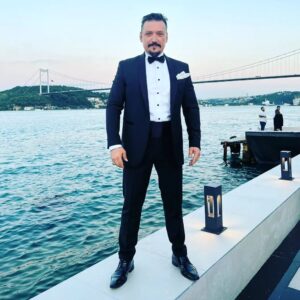 Şenol İpek Instagram - Smokin meslek Hayatımdaki vazgeçilmezlerim arasında en önemlisi  belki de ...