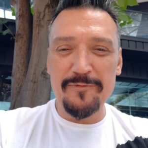 Şenol İpek Instagram - BAYRAMINIZ MÜBAREK OLSUN .. NİCE GÜZEL BAYRAMLARA
