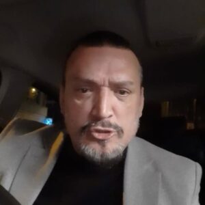 Şenol İpek Instagram - Yeter artık, klavye delikanlılığı yapmayın. İnsanların yardım yapmasına engel olmayın. Yardım etmek herkesin hakkıdır. 
#deprem #maraşdeprem #Kilis #Diyarbakır #Adana #Osmaniye #Gaziantep #Şanlıurfa #Adıyaman #Malatya #Hatay #kahramanmaraş