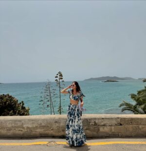 Seo Hyo-rim Instagram - I❤️Ibiza
오늘 밤에 #마틴게릭스 보러 가야하나🤦‍♀️