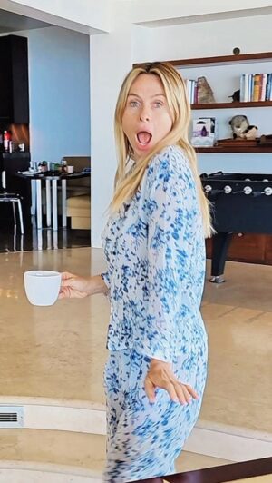 Serena Autieri Instagram - Jet lag effect… 😆