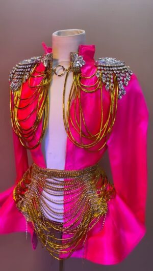 Serena Chacha Instagram - Drag reinvents itself, combined with @theerikanorell_ and Serena ChaCha 💕 this look is ready-to-slay 
#monday #mondaymotivation #serenachacha #erikanorell #fashion #look