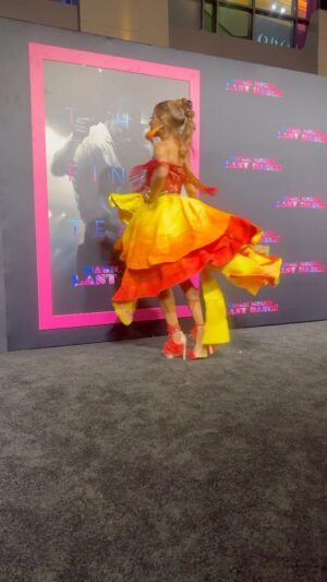 Serena Chacha Instagram - @MagicMikeMovie red carpet was a dance floor!!! don’t miss it on VDAY! starring @channingtatum 
#MagicMikesLastDance
@thekarpelgroup thanks for this celeb moment 

#Serenachacha #magicmike #dragqueen #transfemme