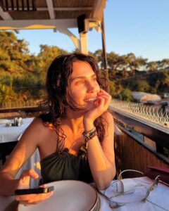 Actress Serenay Aktaş HD Instagram Photos and Wallpapers June 2024