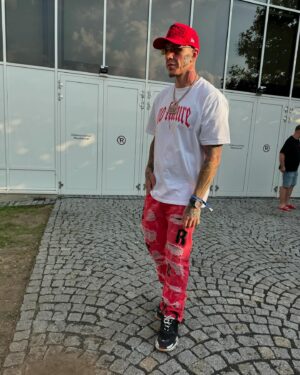 Sergei Barracuda Instagram - oblik sem se z toho co sem nasel na festivalu😄produced in CZ🇨🇿 @soldoutstore.cz x @paulgate808 x @adam_wave_ 🔥 ps tenhle vikend sobota @benatska noc v Liberci!✨