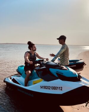 Sergio Malheiros Instagram - Que dia, Piauí 👌🏾🤙🏾 
Passeio pelo Delta do Parnaíba com direito a jetski, pôr do sol (aqui é diferenciado) e revoada dos Guarás ❤️ Viva o nosso Brasil!