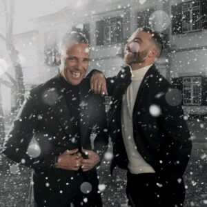 Sérgio Rosado Instagram - Estrelas de Natal ✨ é o nosso, e vosso, disco de Natal. Nele encontram clássicos de Natal, nacionais e internacionais, alguns bem conhecidos adaptados para a nossa língua. Este disco não poderia ter acontecido sem as nossas estrelas de Natal: @diogopicarra, @calema507,  @fernandodaniel, @soraiaramoss, @buba_espinho,  @nininhovazmaia_, @marcorodrigues_oficial, @mar.elisa.music, Coro Infantil de Santo Amaro de Oeiras, e o @stdominicsgospelchoir. A todos eles queremos agradecer a partilha da voz, do talento e a amizade. Vamos contar-vos mais sobre este disco tão especial ao longo das próximas semanas e continuar a trazer-vos novidades. Podem ouvir já o “Estrelas de Natal” aqui: (LINKFIRE) e ver o belíssimo videoclipe do nosso clássico “Nesta Noite Branca” com a nossa querida Soraia Ramos.

@rfmportugal #Anjos #Música #Natal #Christmas #Natal2022 #EstrelasDeNatal
