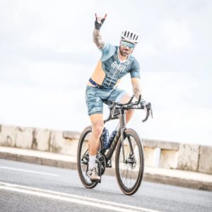 Sérgio Rosado Instagram - // depois de 3.8 km a nadar, 180 km de bike e 42 km a correr, finalmente ouvi a frase que esteve sempre presente durante aquelas 13h26 que passei em prova... 📢 "Sérgio You are an Ironman". No sabor da vitória existe um ingrediente chamado luta, sem dúvida que o caminho é longo, mas a vitória é certa. Desistir nunca!

Brevemente irei partilhar convosco um mini documentário sobre a preparação e a minha experiência numa das provas mais duras do mundo, Ironman Cascais.

Quero agradecer a todas as pessoas que me acompanharam nesta aventura:

@ontrisports
@sergiosantostri
@scott_portugal_oficial
@bp.bikeplanet
@amorasubanamorense
@saucony_eu
@oakley
@scvougaciclismo
@6d_portugal
@nht.pt
@fullwear.oficial
@compressportportugal 
@aerify.summitsport.pt
@clube.kalorias
@personaltrainernf
@mediser.rehab
@pedro.cardoso.osteo
@adinylson_fonseca
@custodiomustracesar
@mood2create.pt

📷 Photos By @sportograf

#iamanironman #ironmanfinisher #ironman #ironmancascais #ironmanportugal 

#ironmaneurope #irontriathlon #ironmanlife