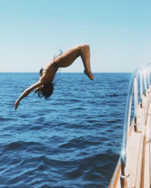 Serinda Swan Instagram - 🦢🦢 on a boat
(@arielswan that last pic thought 😝)

So grateful for this day, and to my friends and family (and those friends that I call family) ❤️ 

My dearest AA, you know how to make me truly feel seen and cared for, and Ariel how you managed to pull this off I will be forever grateful. Headscarf’s and heartstrings both tied tightly around me with love. 

And a big thank you to @brahmaki for this beautiful wrap (that comes with the greatest matching pants - to be seen in another appreciation post lol) and for making me feel like a mermaid goddess.