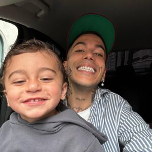 Sfera Ebbasta Instagram - Sei l’amore più puro che esiste, la mia persona preferita sul pianeta, il mio piccolo Re🤴🏻 tanti auguri Gabry 🩵🎂♾️  2