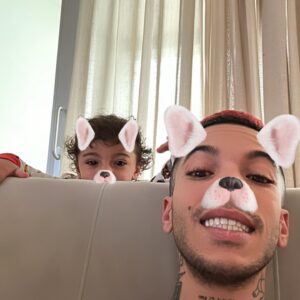 Sfera Ebbasta Instagram - Sei l’amore più puro che esiste, la mia persona preferita sul pianeta, il mio piccolo Re🤴🏻 tanti auguri Gabry 🩵🎂♾️  2
