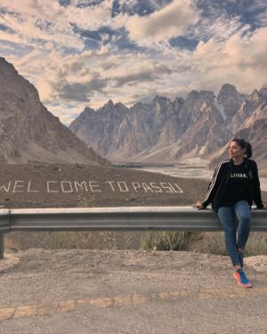 Shafina Shah Instagram - I was here 📍“The world is a book, and those who don’t travel read only one page.”
.
.
.
#shafinashah #shafinapatelshah #missmissions #healing #healingjourney #selflove #hunza #hunzavalley #passu #passucones #pakistan #visitpakistan #heavenonearth #allahisgreat #alhamdulillah #travel #travelandfallinlove #traveldestinations #positivethinking #motivationalwomen #librawoman