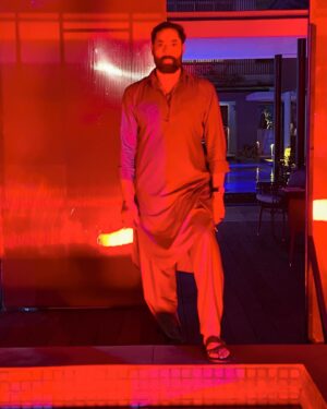 Shaji Choudhary Instagram - I’m in red zone please be careful 😂🙈
.
.
.
#red #zone #redlight #redhead #redvelvet #redcarpet