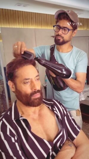 Shaji Choudhary Instagram - Getting ready for shot💕 felling blessed 😇 
#onset #actorlife #makeup #hair #makeupartist #hairstylist @firoz_saif_007 @viren855_678
