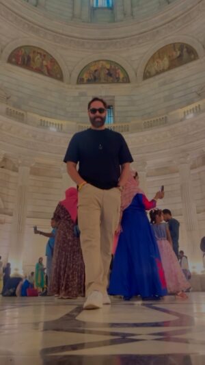 Shaji Choudhary Instagram - Kolkata diaries 💕 explore the city 
.
.
.
.
#kolkata #city #howrahbridge🌉 #victorial #victory #victoria #explore #reelsinstagram #viral #video