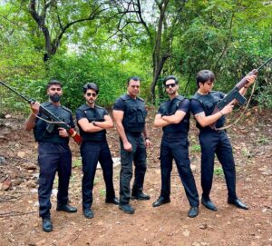Shakti Arora Instagram - The original squad 💪
#bhosle #boys #ghumhaikisikeypyaarmeiin #ghkkpm