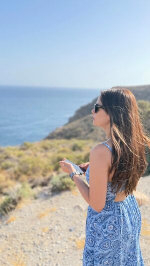 Shalmali Kholgade Instagram - Visited the most magical of all places so far in Spain - Frigiliana 🥰❤️ All thanks to my dearest @farhanfshaikh and his love for driving, we visited this beautiful Pueblo Blanco (white town) on the southern coast of Spain. 

So much art around! We walked into @oroestudio.es ‘s art store as she was painting. Bought a beautiful painting that will have a treasured place in our home.