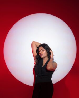 Shamni Mahe Instagram - 🎴 

Styled by @shivani_mohanakrishnan 
Makeup and hair by @makeupandhair_by_maya 
Photographer @ajayravi_dp
