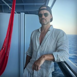 Shane West Instagram - Who wants to join next time? #tbt to one of the coolest experiences I’ve had….swipe to see me NOT know HOW to dive 😂 😃
I meeeean wth💀 

Athens ➡️ Split ➡️ Dubrovnik ➡️ Kotor ➡️ Corfu 

Thank you @virginvoyages for a fantastic experience with the best performers and crew. Blessed to meet wonderful people from all over the world (you know who you are) 
The #resilientlady rocks! 🤘
Can we go again?

#virginvoyages #rockstar #greece #croatia #montenegro