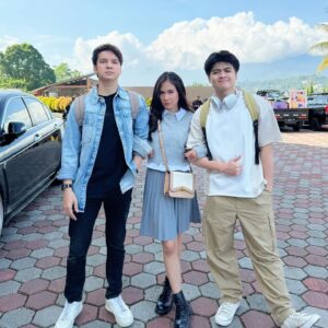 Shanice Margaretha Lie Instagram - FDI officially pamit undur diri, tapi ABC alias Abang Bontot Cici tetap bakalan sama kok!🤗🩷

truly wonderful roller coaster ride with FDI, crews & om RB. terimakasih semua, buat kenang kenangan manis nya. bakal punya tempat spesial di hati, see you in another project dearest crews, om RB & my ABC.

#mightdeletesoon